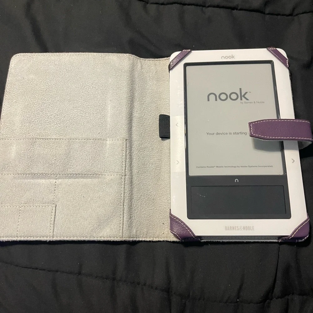 Nook with cover